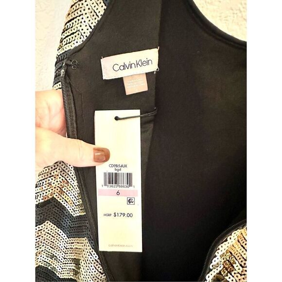 NWT Calvin Klein sequined chevron-print tank dress. Size 6 - Picture 7 of 9